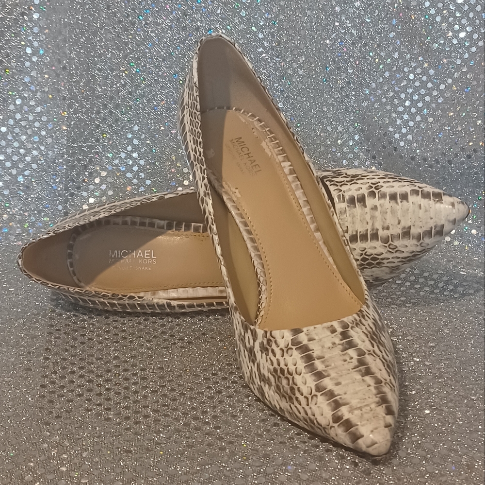 MK Genuine Snake Skin Leather Pumps - Classic Black and White - sz 7.5
